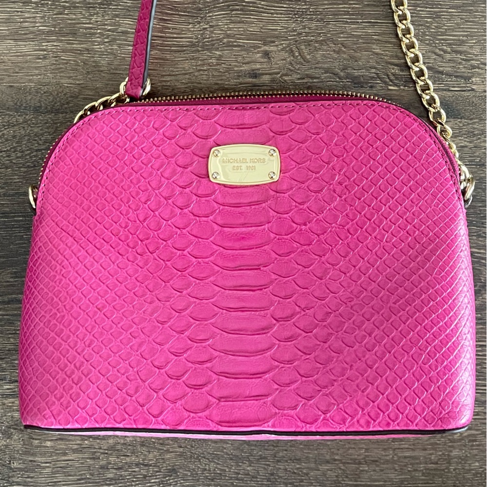 Micheal Kors Pink Crossbody Bag